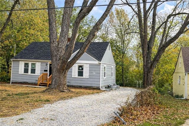 5105 Rinker Road, Kansas City, MO 64129