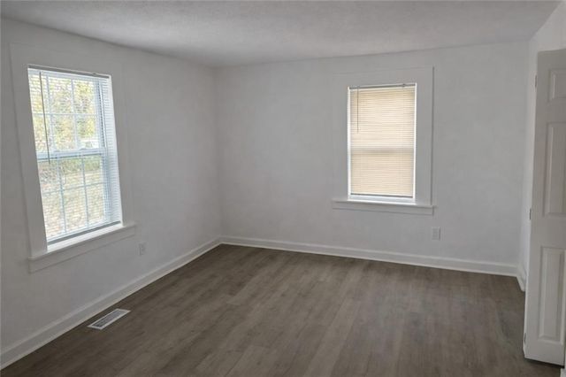 5105 Rinker Road, Kansas City, MO 64129