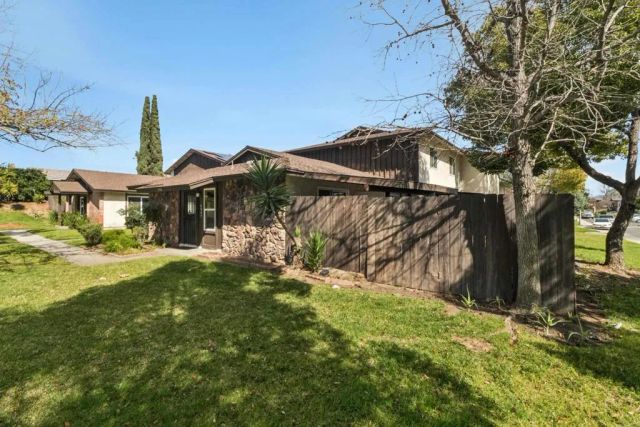 9941 Woodpark Drive, Santee, CA 92071