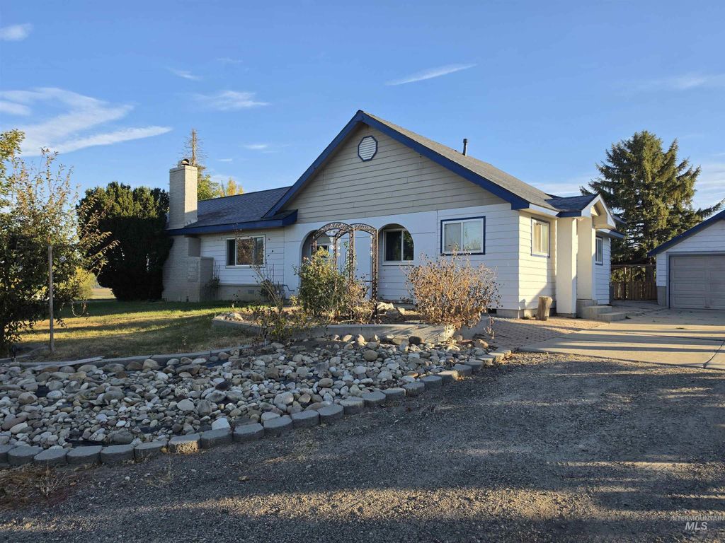 11476 Hill Rd, Payette, ID 83661 photo 2