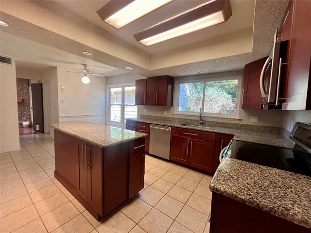 7410 Boisenberry Lane, Dallas, TX 75249
