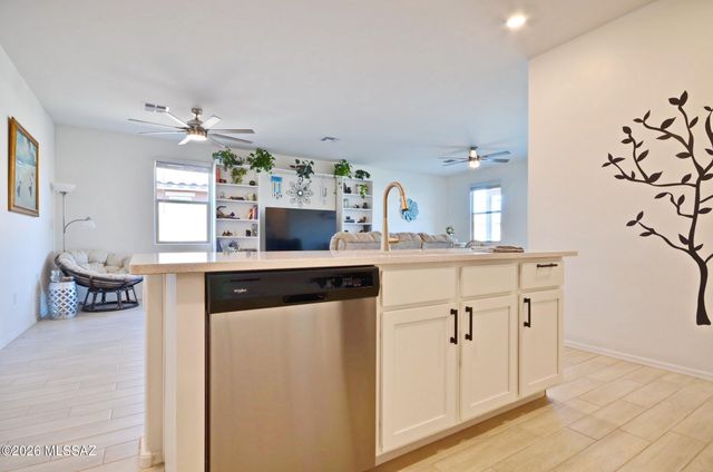 5552 W Tumacacori Trail, Tucson, AZ 85742