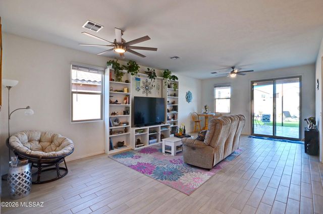 5552 W Tumacacori Trail, Tucson, AZ 85742