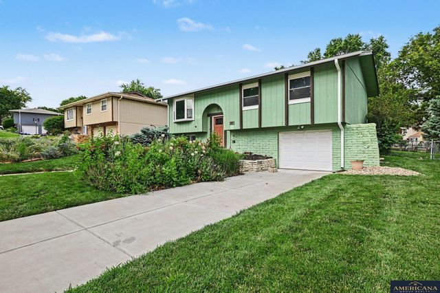 4835 S 102nd Street, Omaha, NE 68127