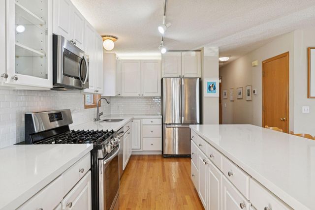 1213 Smith Avenue S, West Saint Paul, MN 55118