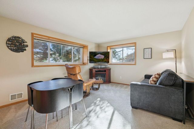 1213 Smith Avenue S, West Saint Paul, MN 55118