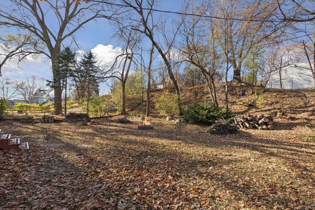 1213 Smith Avenue S, West Saint Paul, MN 55118