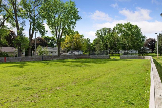 1213 Smith Avenue S, West Saint Paul, MN 55118