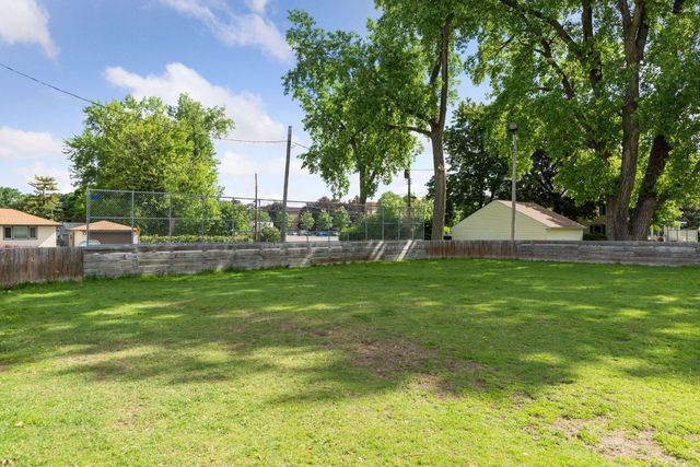 1213 Smith Avenue S, West Saint Paul, MN 55118