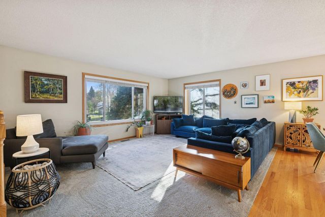 1213 Smith Avenue S, West Saint Paul, MN 55118