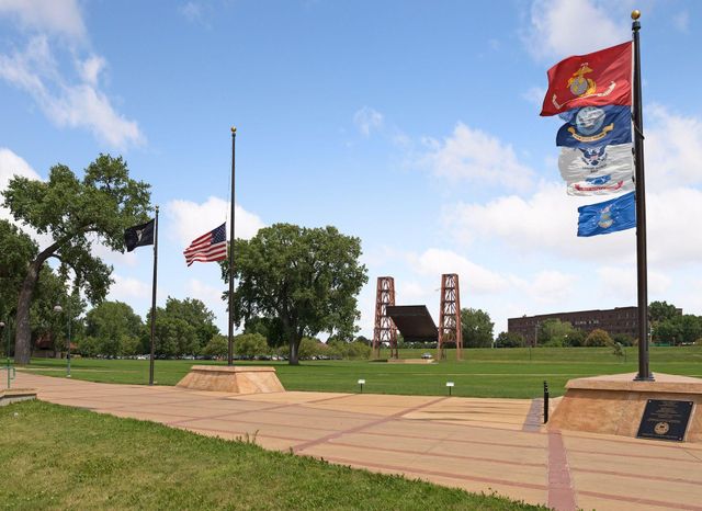 1213 Smith Avenue S, West Saint Paul, MN 55118