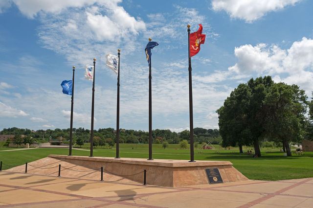 1213 Smith Avenue S, West Saint Paul, MN 55118