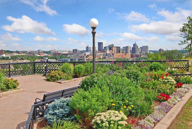 1213 Smith Avenue S, West Saint Paul, MN 55118