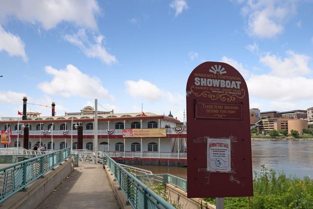 1213 Smith Avenue S, West Saint Paul, MN 55118