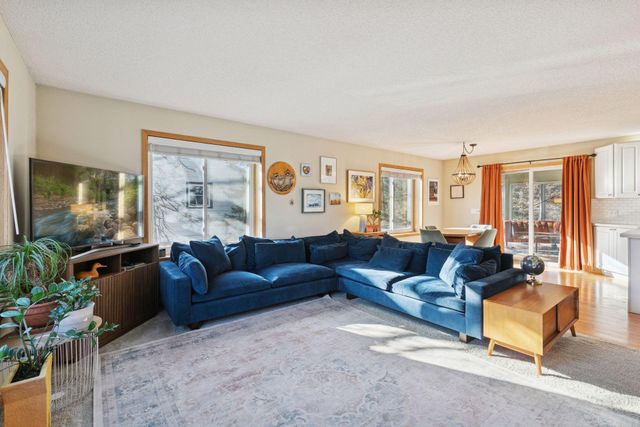 1213 Smith Avenue S, West Saint Paul, MN 55118