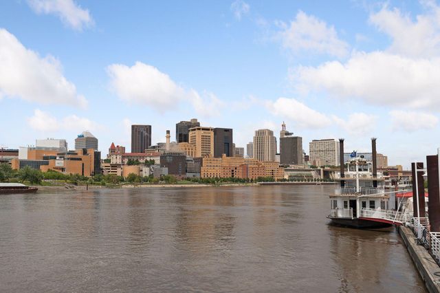 1213 Smith Avenue S, West Saint Paul, MN 55118