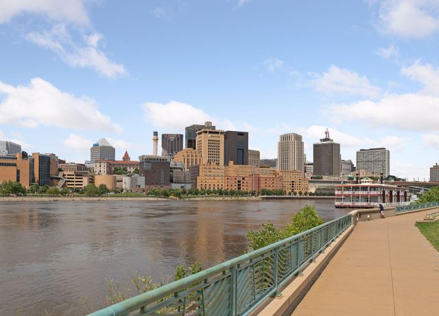 1213 Smith Avenue S, West Saint Paul, MN 55118