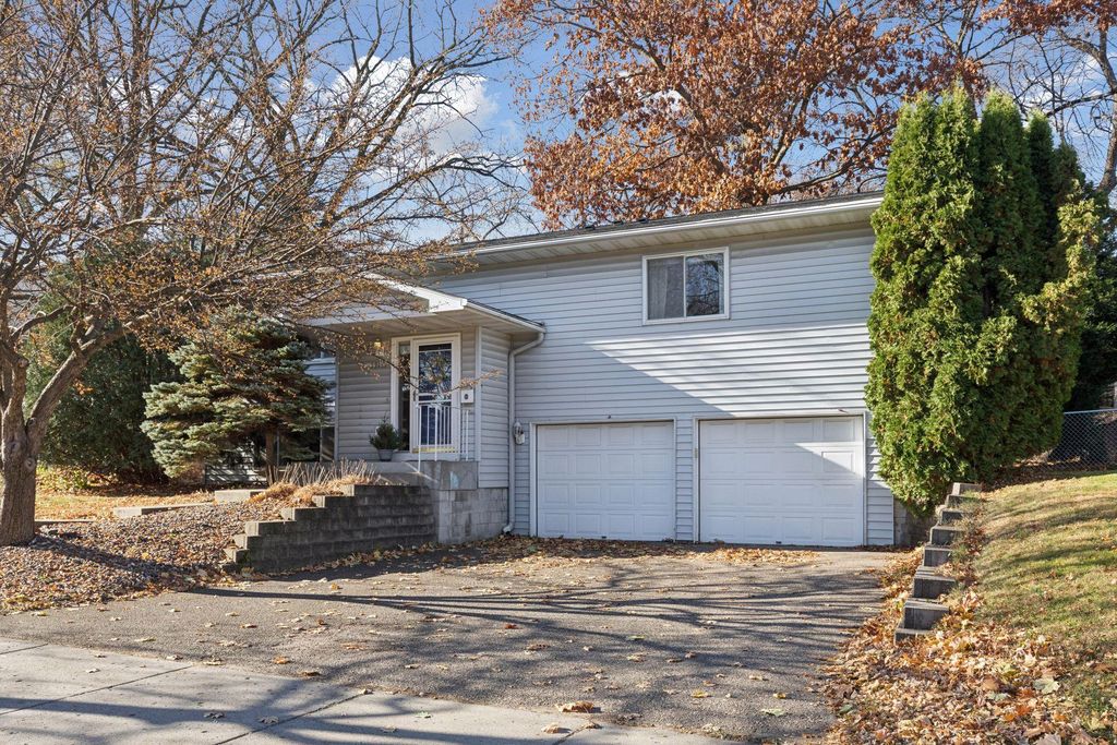 1213 Smith Avenue S, West Saint Paul, MN 55118