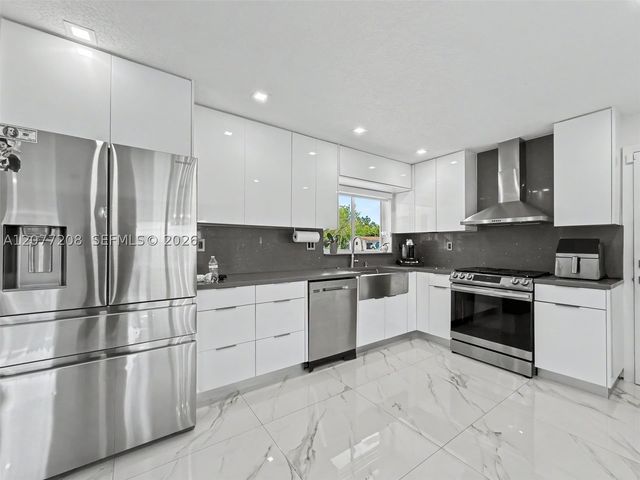 14111 SW 75th St, Miami, FL 33183