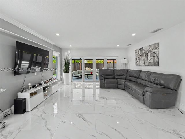 14111 SW 75th St, Miami, FL 33183