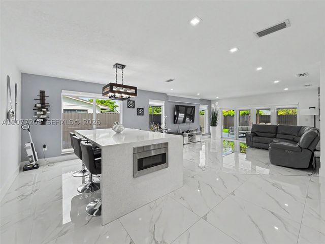 14111 SW 75th St, Miami, FL 33183