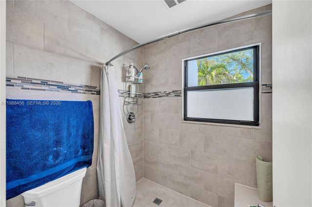 7018 SW 53rd Ln, Miami, FL 33155