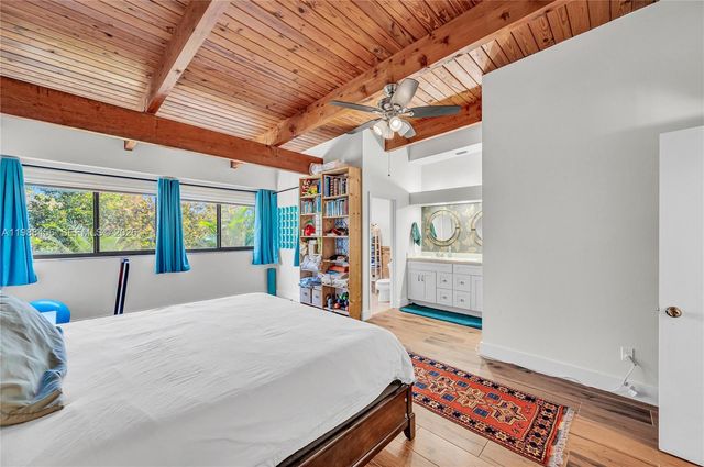 7018 SW 53rd Ln, Miami, FL 33155