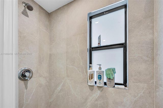 7018 SW 53rd Ln, Miami, FL 33155