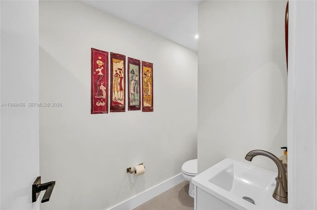 7018 SW 53rd Ln, Miami, FL 33155