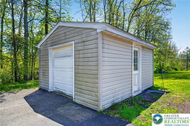 2496 Eberhart Road, Milford Twp, PA 18951
