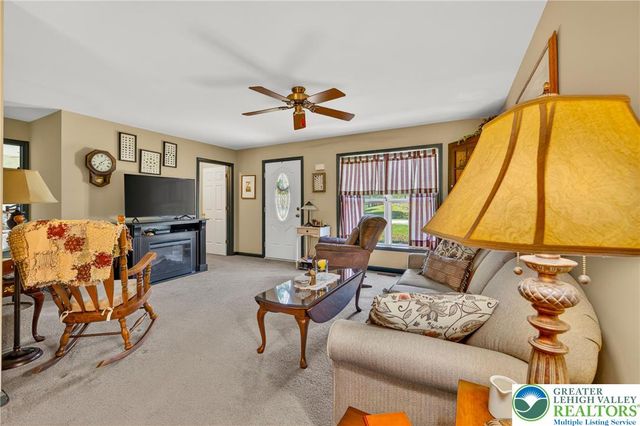 2496 Eberhart Road, Milford Twp, PA 18951