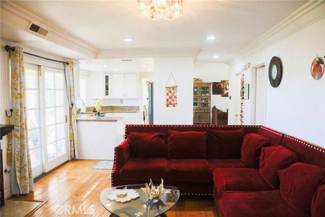 1129 Heatherview, Oak Park, CA 91377