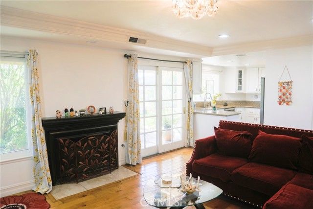 1129 Heatherview, Oak Park, CA 91377