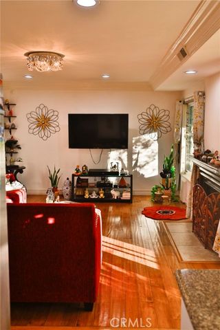 1129 Heatherview, Oak Park, CA 91377