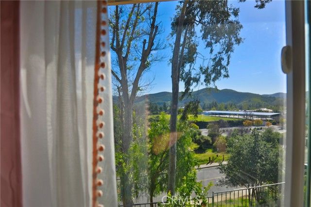 1129 Heatherview, Oak Park, CA 91377