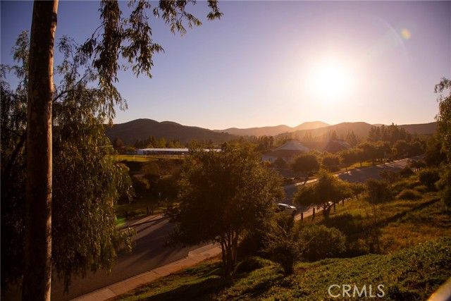 1129 Heatherview, Oak Park, CA 91377