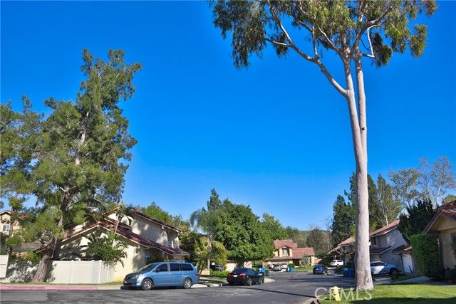 1129 Heatherview, Oak Park, CA 91377