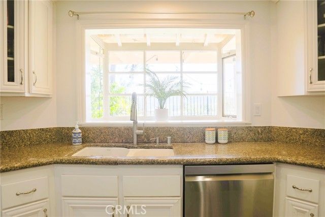 1129 Heatherview, Oak Park, CA 91377