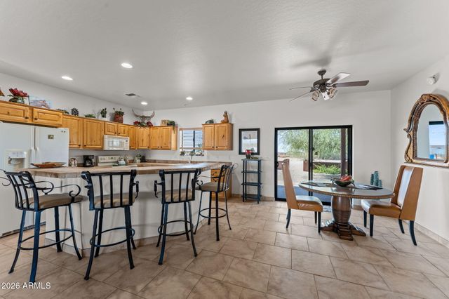 21223 W RESTIN Road, Wittmann, AZ 85361