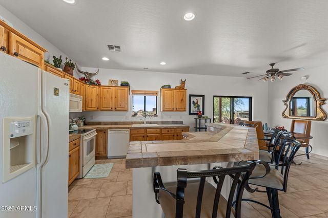 21223 W RESTIN Road, Wittmann, AZ 85361