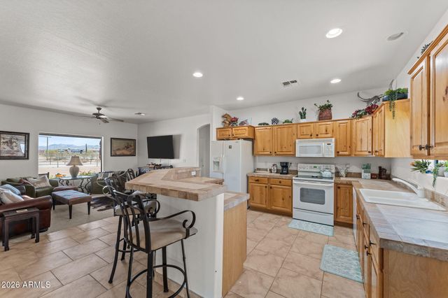 21223 W RESTIN Road, Wittmann, AZ 85361