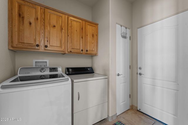 21223 W RESTIN Road, Wittmann, AZ 85361