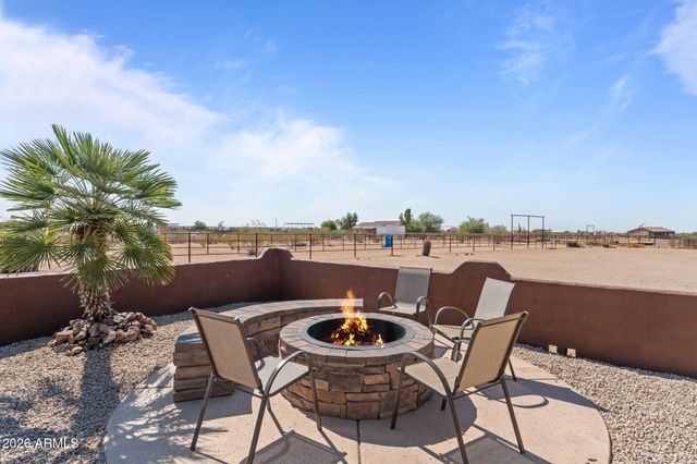 21223 W RESTIN Road, Wittmann, AZ 85361