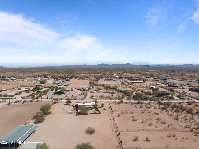21223 W RESTIN Road, Wittmann, AZ 85361