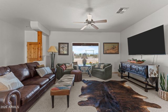 21223 W RESTIN Road, Wittmann, AZ 85361