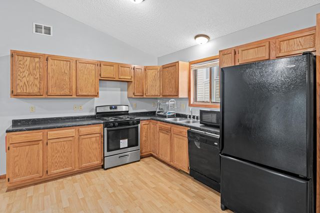 1027 White Bear Avenue N, Saint Paul, MN 55106