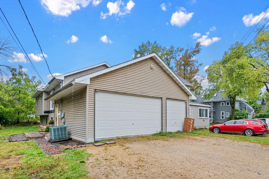 1027 White Bear Avenue N, Saint Paul, MN 55106 — photo 2