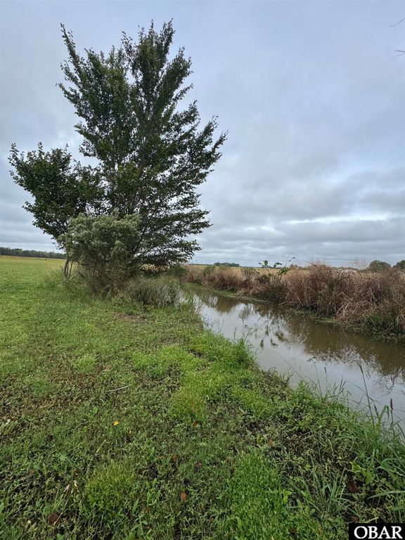 Image 11 of property listing at 401 Pointe Vista Drive Lot 1, Elizabeth City, NC 27909