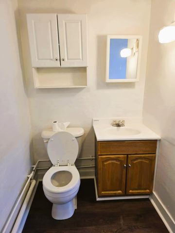 5 Reynolds Drive, Brattleboro, VT 05301