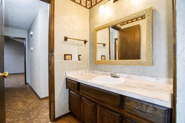 9024 N Eagle Lane, Oklahoma City, OK 73132